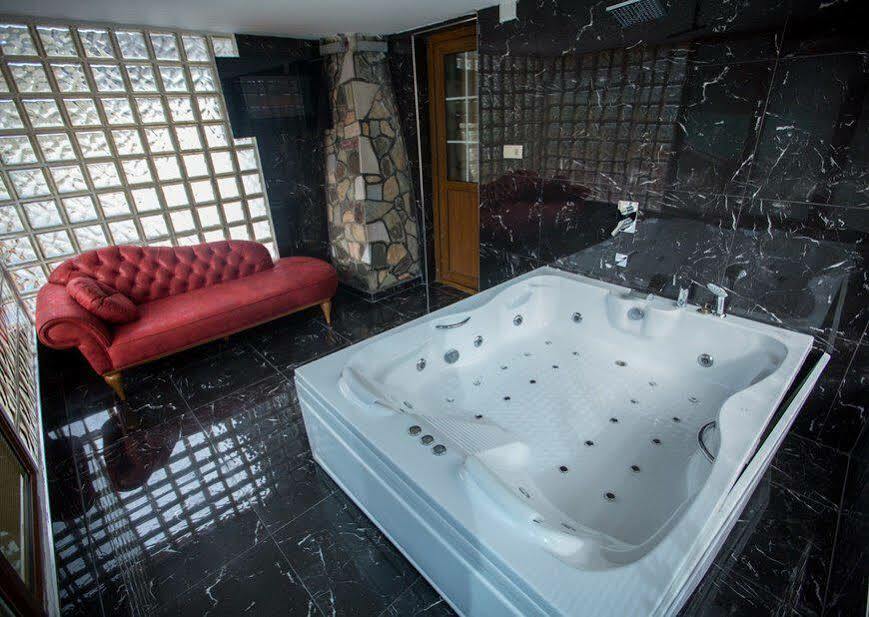 Abant Bahceli Kosk Hotell Akcaalan Exteriör bild